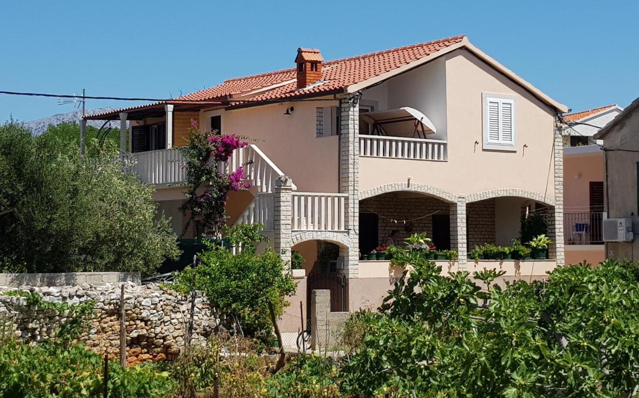 Apartments Mladen Sucuraj Exterior photo